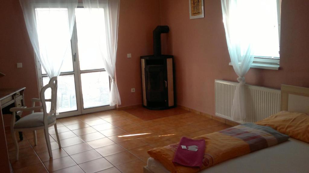 Hotel Bax Znojmo Room photo